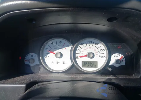 2005 Ford Escape Xlt z USA, uszkodzony, nr VIN 1FMYU03145KB32164